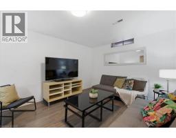 375 KINGSCOURT Drive UnitNo. 42 - 22