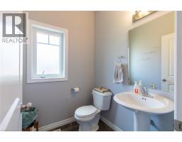 39 BASSWOOD Road - 18