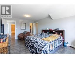 39 BASSWOOD Road - 21