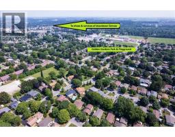 12 MILLER Crescent - 43