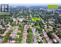 12 MILLER Crescent - 44