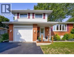 12 MILLER Crescent - 46