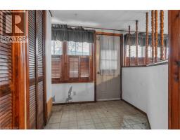 42 SANDERS Street - 22