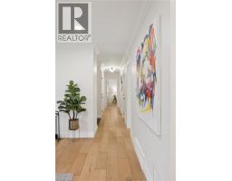 757 WESTMOUNT Road W - 11