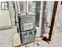 252 ROBINSON Street - 20