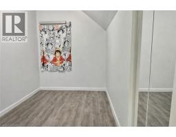 252 ROBINSON Street - 27