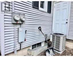 252 ROBINSON Street - 32