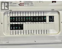 252 ROBINSON Street - 35