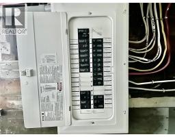 252 ROBINSON Street - 36