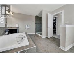 15 PIETER VOS Drive - 19