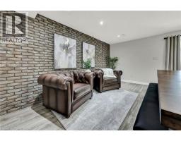 15 PIETER VOS Drive - 34