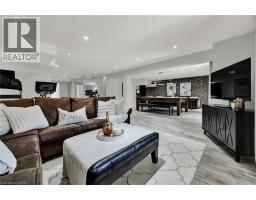 15 PIETER VOS Drive - 35