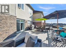 15 PIETER VOS Drive - 41