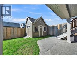 15 PIETER VOS Drive - 44