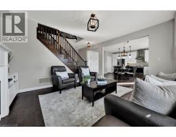 15 PIETER VOS Drive - 8