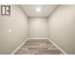 15 WELLINGTON Street S UnitNo. 1810 - 10