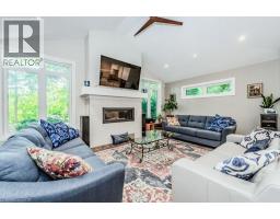 219 CORRIE Crescent - 10