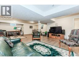 219 CORRIE Crescent - 32