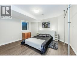 219 CORRIE Crescent - 34