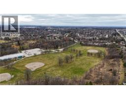 19 WOODLAND Drive - 46