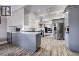 76 BAIRD Street S - 11