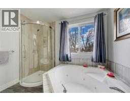 76 BAIRD Street S - 25