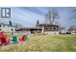 76 BAIRD Street S - 34