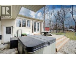 76 BAIRD Street S - 36