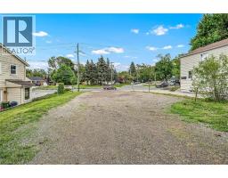 51 WILSON Street E - 28