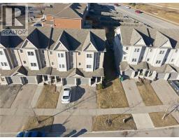 208 TEMPLEWOOD Drive - 4