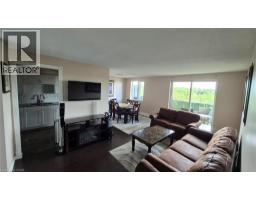 279 CHANDLER Drive UnitNo. 706 - 17