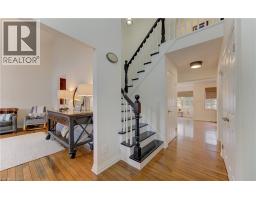 306 ROXTON Drive - 4