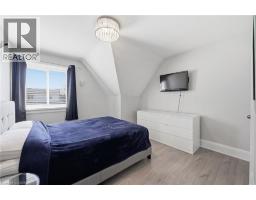 320 DARLING Street - 18