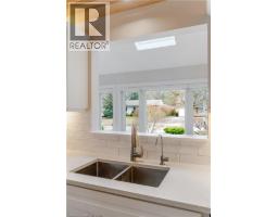 226 FORSYTH Drive - 19