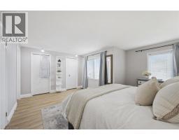 230 BLACKHORNE Drive UnitNo. 42 - 15