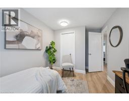 230 BLACKHORNE Drive UnitNo. 42 - 17