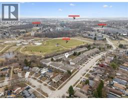 230 BLACKHORNE Drive UnitNo. 42 - 28