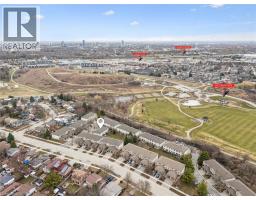 230 BLACKHORNE Drive UnitNo. 42 - 29