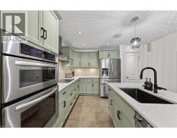 54 WESTVIEW Court - 11