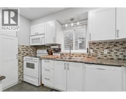 95 HOUGHTON Street - 7