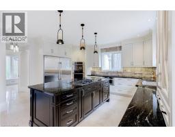 18 ELDER Crescent - 16