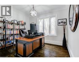 18 ELDER Crescent - 22