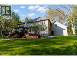 18 ELDER Crescent - 50