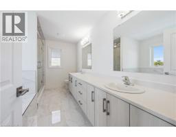 22 HENRY MARACLE Street - 16