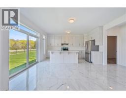 22 HENRY MARACLE Street - 8