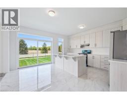 22 HENRY MARACLE Street - 9