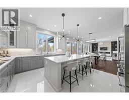 581 MANOR RIDGE Crescent - 17