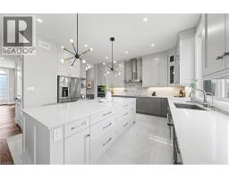 581 MANOR RIDGE Crescent - 21