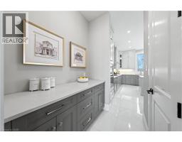 581 MANOR RIDGE Crescent - 24