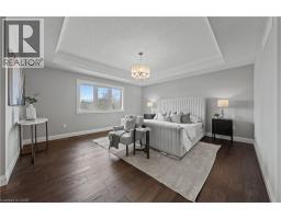 581 MANOR RIDGE Crescent - 34